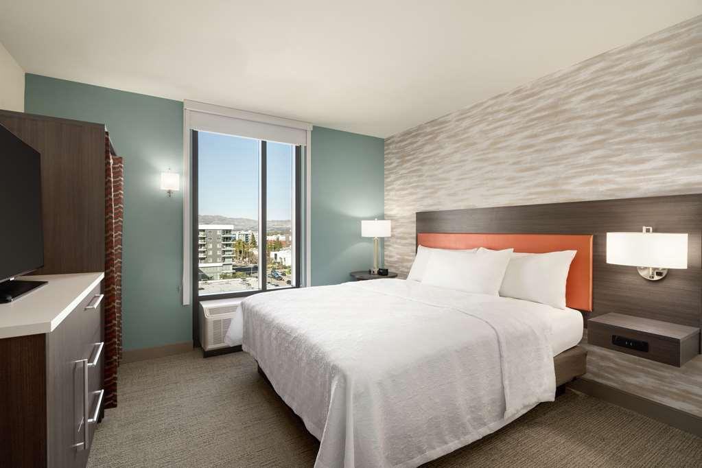 Home2 Suites By Hilton Woodland Hills Los Angeles Room photo